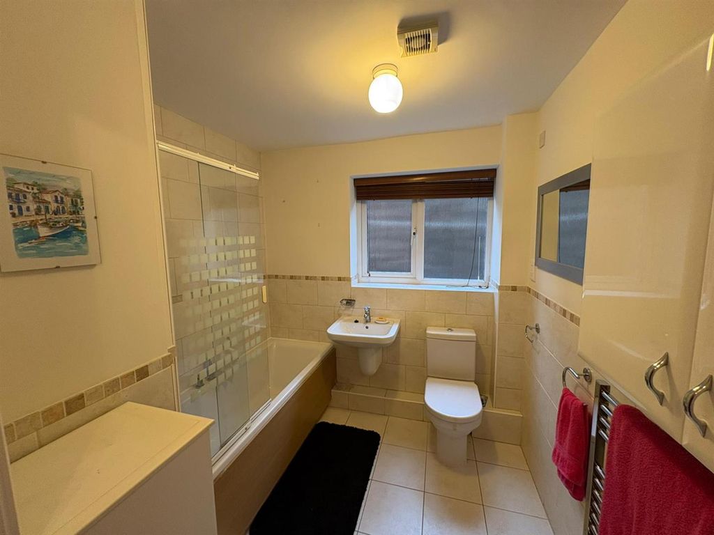 Additional image 5 of 2 bed flat for saleMarine Road, Rhos On Sea, Colwyn Bay LL28