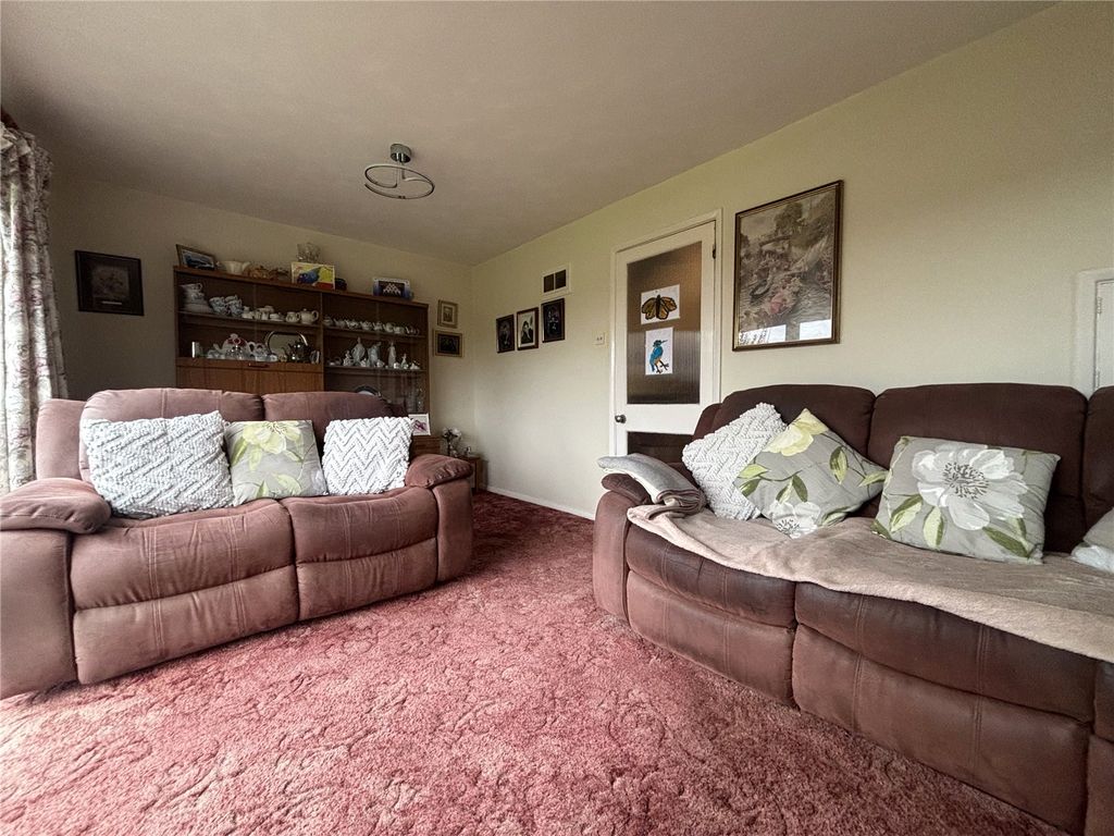 3 bed semi-detached house for saleTrelawn Crescent, Lordswood, Kent ME5 photo 5