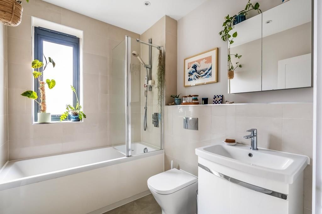 Additional image 5 of 1 bed flat for saleJubilee Terrace, Dorking RH4