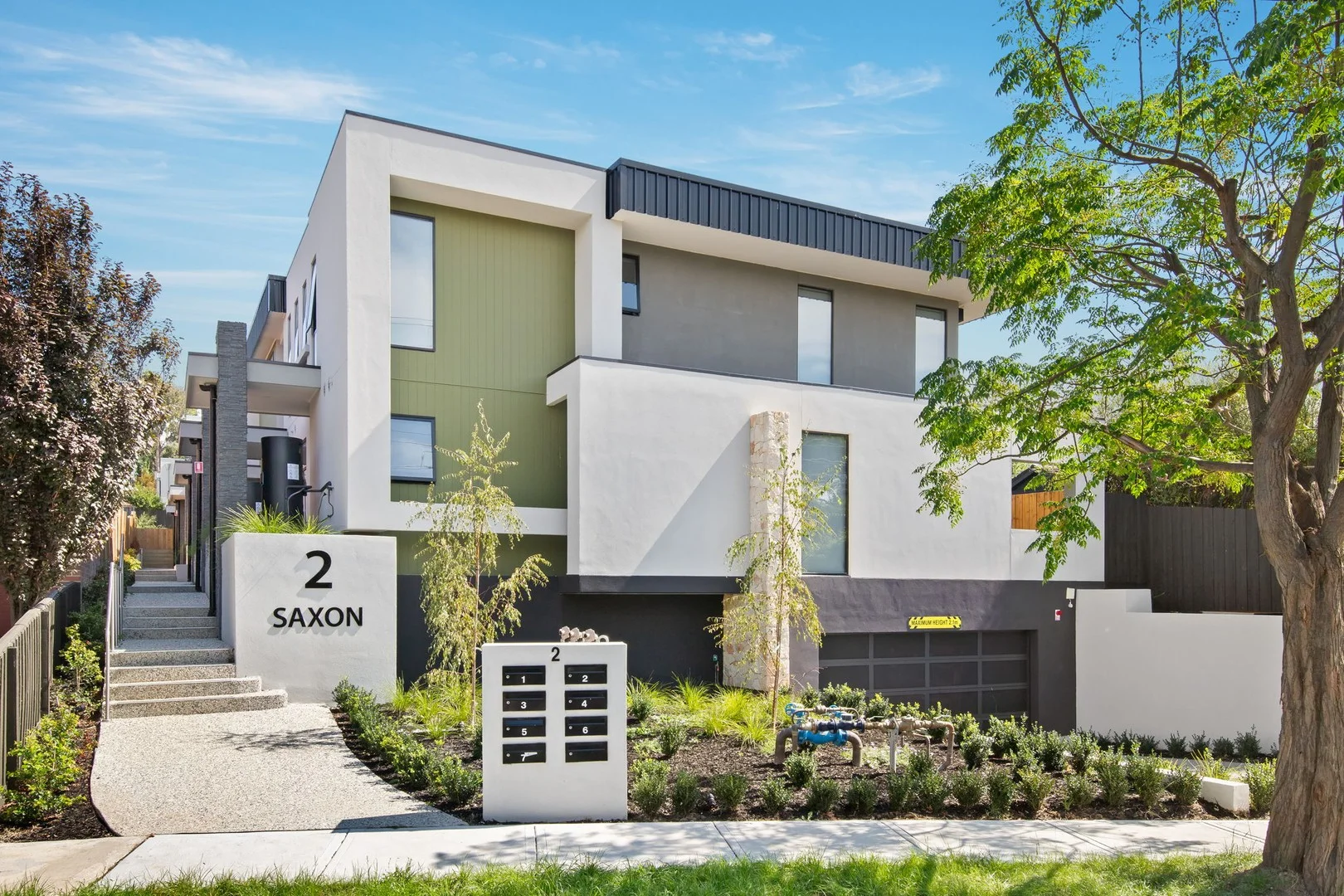 5/2 Saxon Street, Doncaster VIC 3108