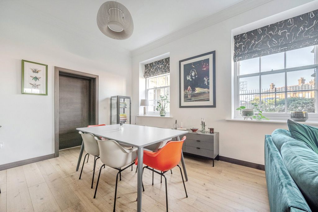 Additional image 13 of 3 bed flat for saleMccarthy Crescent, Wellesley, Aldershot GU11