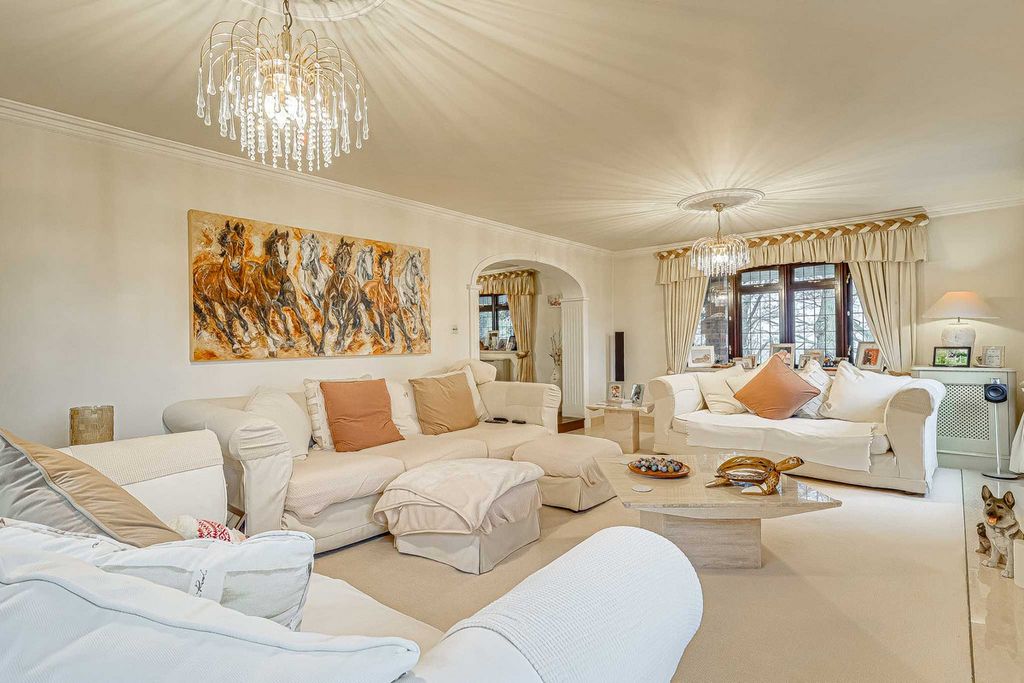 Additional image 16 of 4 bed detached house for saleVicarage Hill, Benfleet SS7