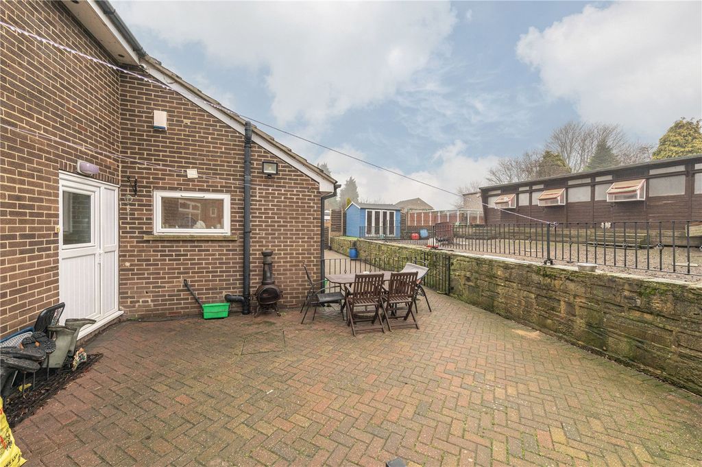 Additional image 7 of 3 bed bungalow for saleWhite Lee Road, Batley, West Yorkshire WF17