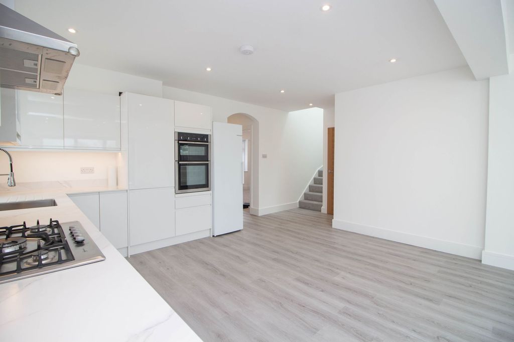 Additional image 5 of 4 bed semi-detached bungalow for saleSt Georges Drive, Carpenders Park, Watford WD19