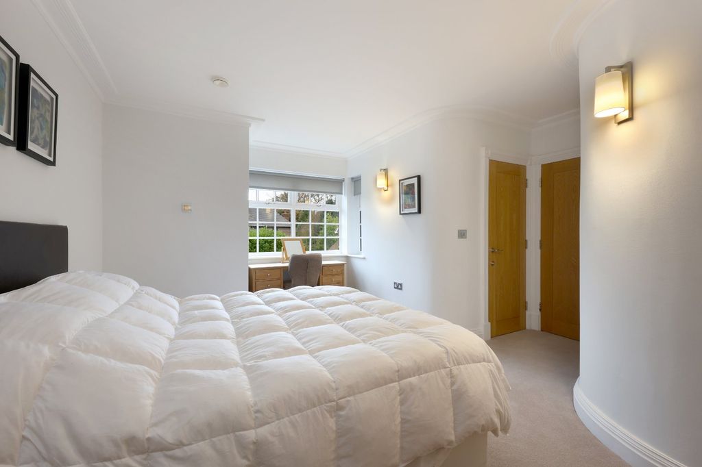 Additional image 17 of 6 bed detached house for salePriests Paddock, Knotty Green, Beaconsfield, Buckinghamshire HP9