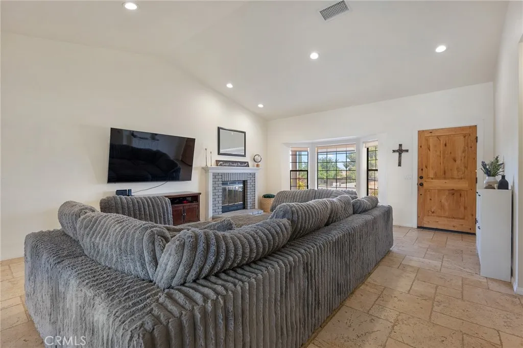 Additional image 18 of 57731 San Tropeze Dr, Yucca Valley, CA 92284