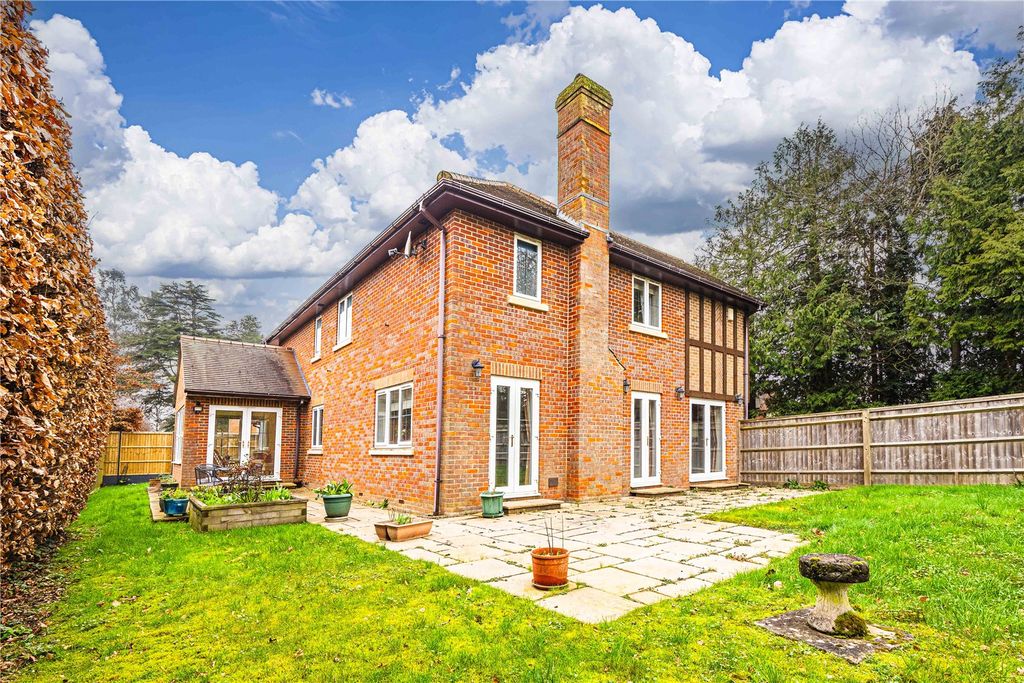 Additional image 29 of 5 bed detached house for saleShenstone Hill, Gravel Path, Berkhamsted, Hertfordshire HP4