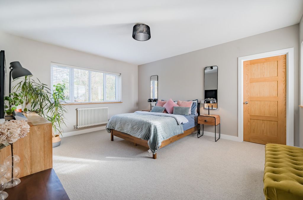 Additional image 15 of 4 bed detached house for saleHighfield Gardens, Aldershot, Hampshire GU11