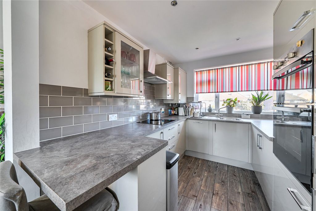 Additional image 9 of 2 bed maisonette for saleThe Knoll, Beckenham BR3