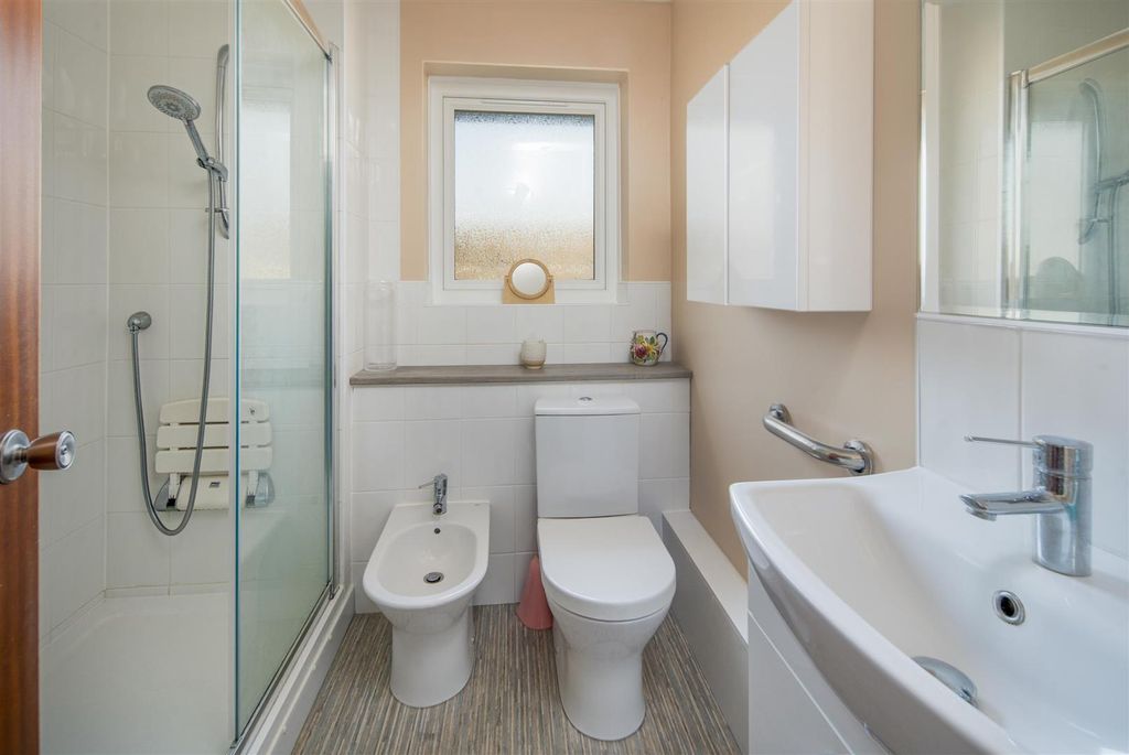Additional image 11 of 2 bed flat for saleGrange Gardens, Bembridge PO35