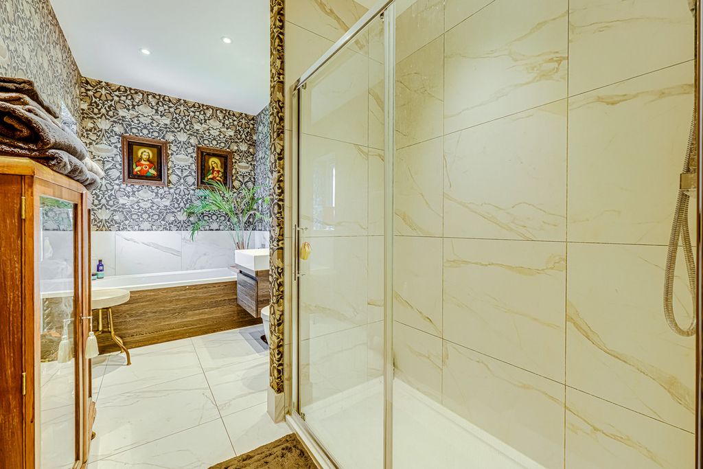 Additional image 35 of 4 bed detached house for saleThe Brackens, Benfleet SS7