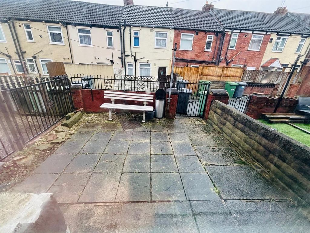 Additional image 9 of 2 bed town house for saleOldfield Street, Wortley, Leeds LS12