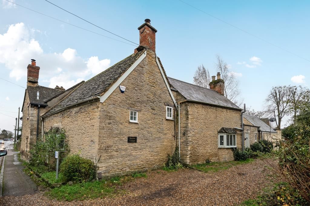 3 bed semi-detached house for saleBaytree Cottage, Bampton, Oxfordshire OX18