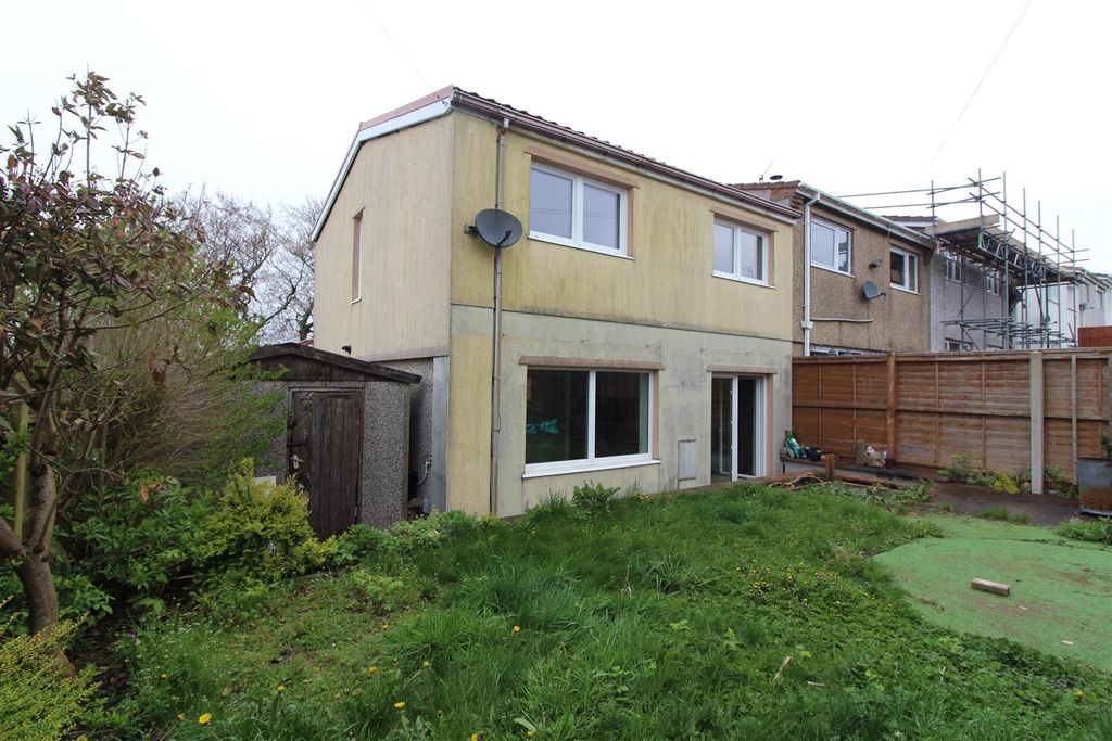 Additional image 15 of 4 bed end terrace house for saleElm Court, Newbridge, Newport NP11