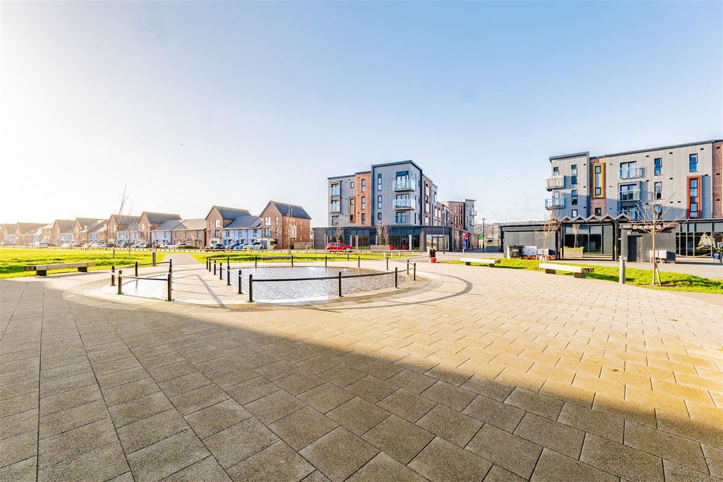 Additional image 18 of 2 bed flat for saleFfordd Penrhyn, Barry CF62