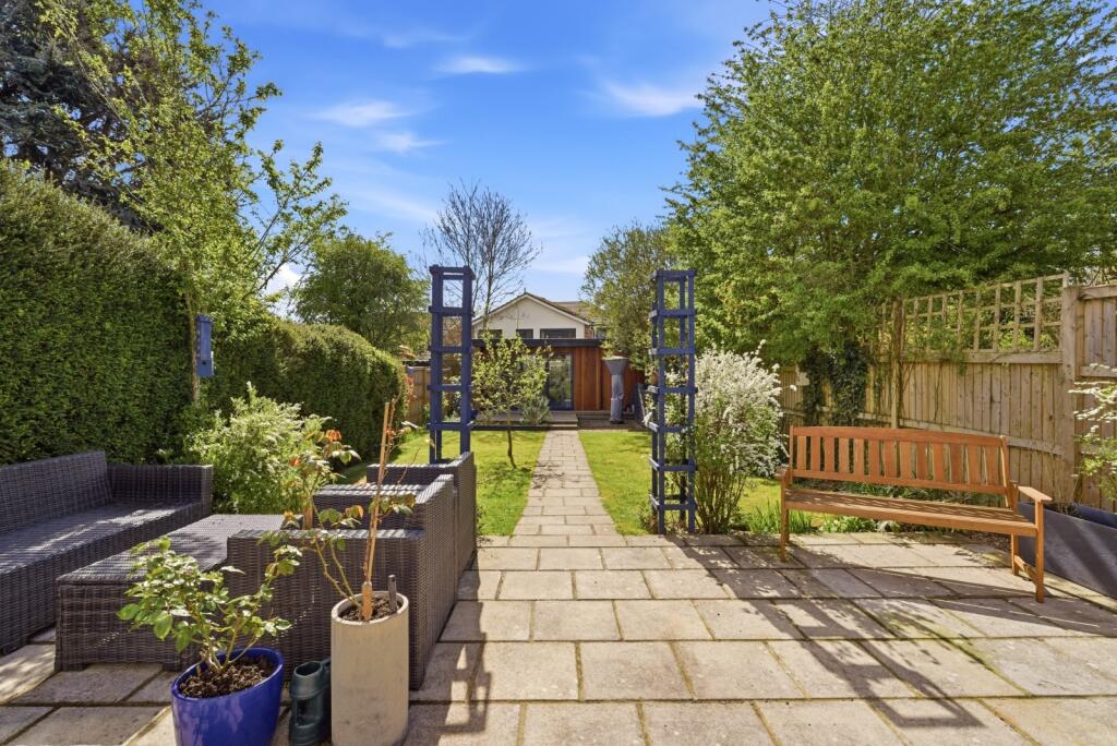Additional image 3 of Aysgarth Road, Redbourn, St. Albans, Hertfordshire, AL3