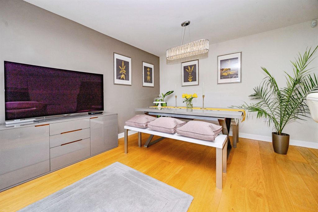 Additional image 9 of 4 bed semi-detached house for saleSouth Way, Abbots Langley WD5
