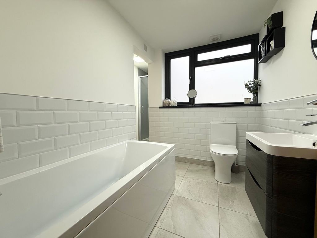Additional image 12 of 4 bed detached bungalow for saleAwelon, Fforchneol Row, Aberdare, Rhondda Cynon Taf CF44