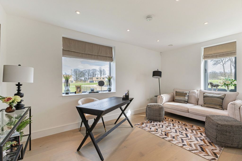 Additional image 11 of 4 bed detached house for saleCourtlands Park, Park Road, Banstead SM7