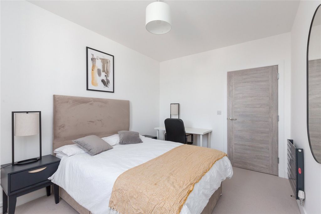 Additional image 9 of 2 bed flat for saleShoemakers Square, Holyrood, Edinburgh EH8