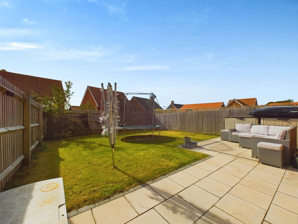 Additional image 14 of 4 bed detached house for saleRhodes Way, Billingshurst RH14