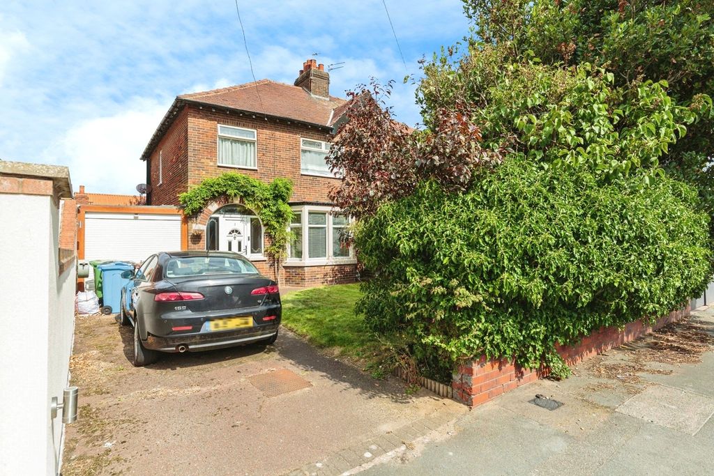 3 bed semi-detached house for saleLord Street, Lytham St. Annes, Lancashire FY8