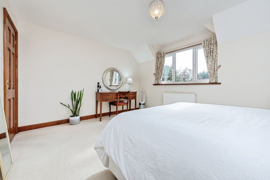 Additional image 23 of 4 bed detached house for saleSchool Lane, Weston Turville, Aylesbury HP22