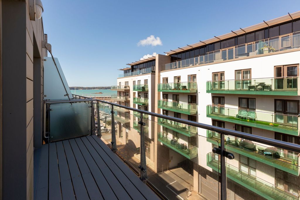Additional image 9 of 2 bed flat for sale30 Harbour Reach, St Helier JE2