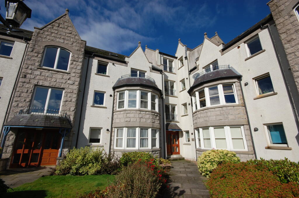 Cuparstone Place, Ground Floor, Great Western Road, Aberdeen, AB10