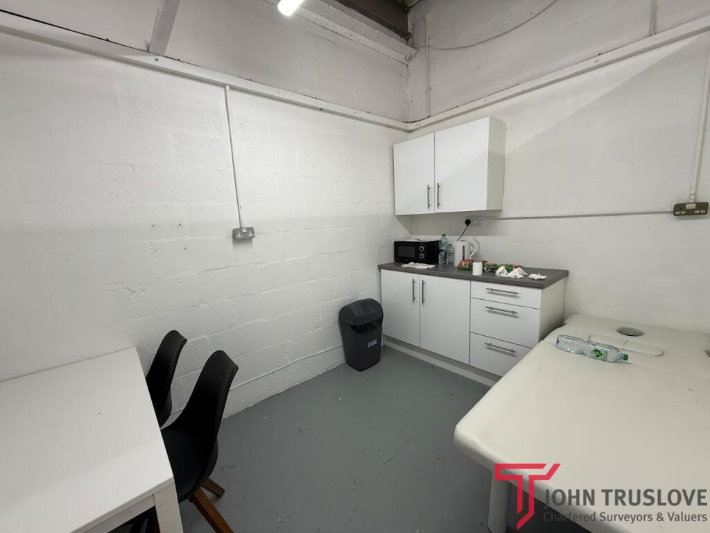 Unit 11 Walkers Road, Redditch, B98 9HE photo 4