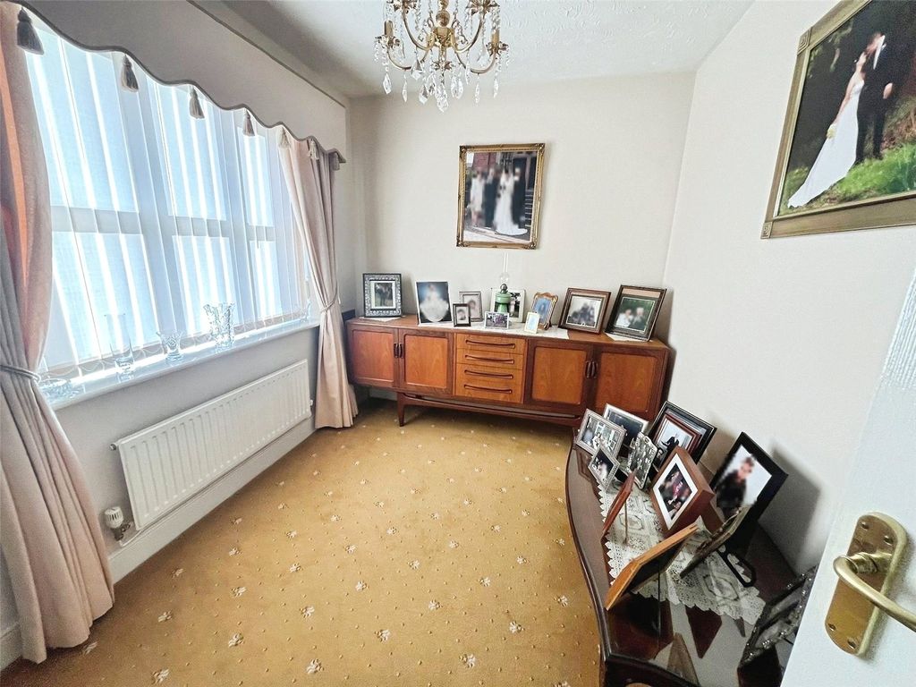 Additional image 6 of 4 bed detached house for saleColumbine Way, Bedworth, Warwickshire CV12