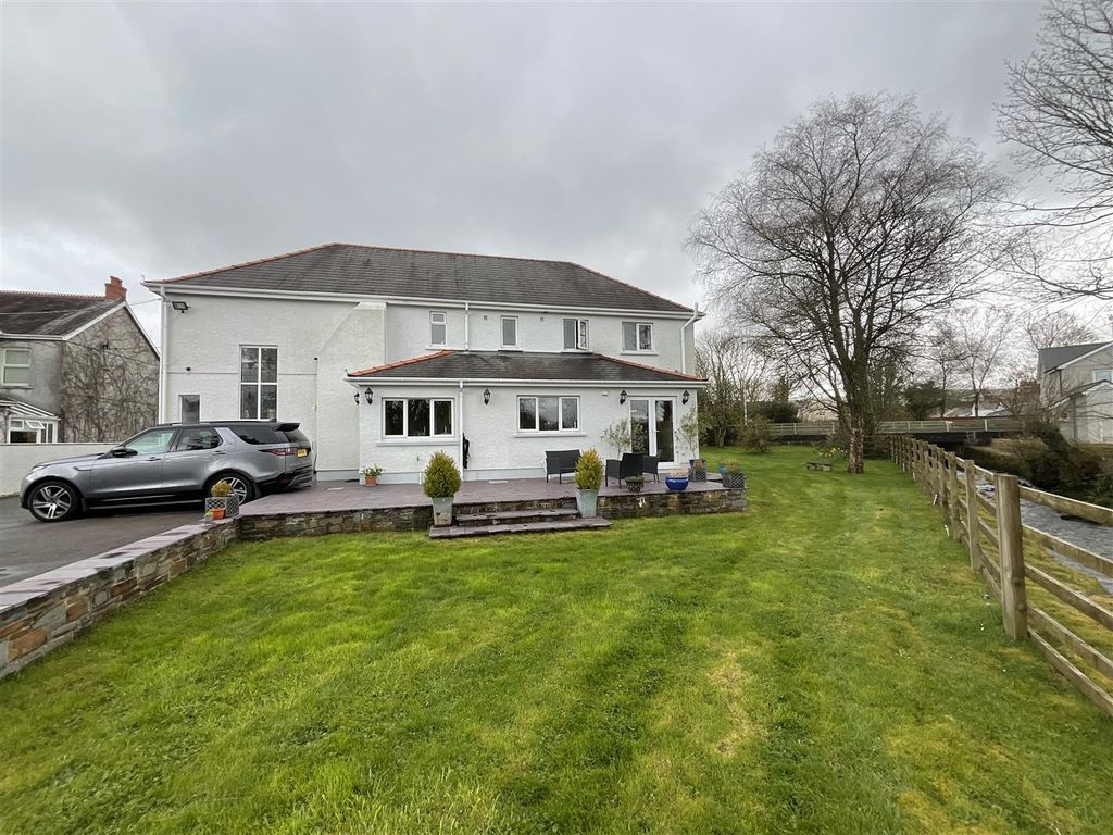 Additional image 4 of 5 bed detached house for saleBonllwyn, Ammanford SA18