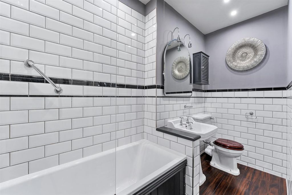 Additional image 22 of 3 bed flat for saleSt. Margarets Road, Altrincham WA14
