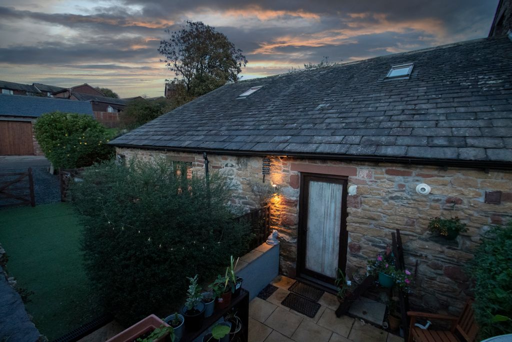 3 bed barn conversion for saleHolbeck Park Avenue, Barrow-In-Furness, Cumbria LA13