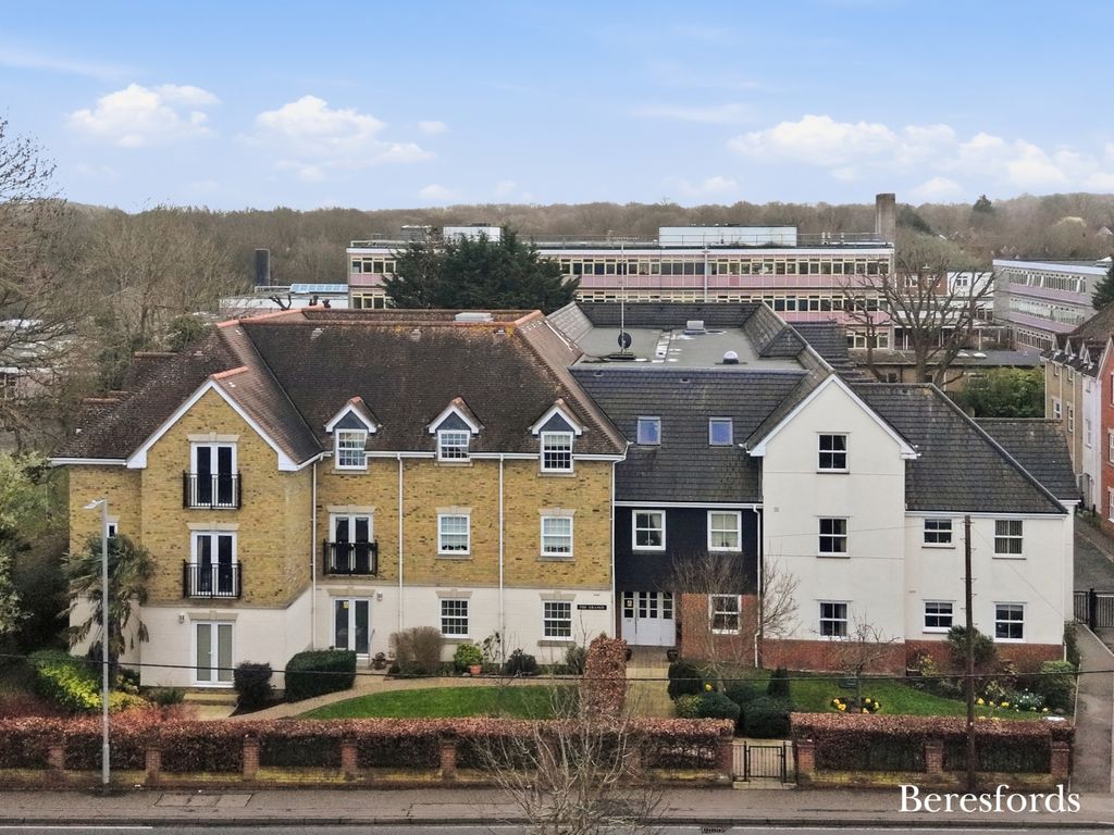 2 bed flat for saleStock Road, Billericay CM12