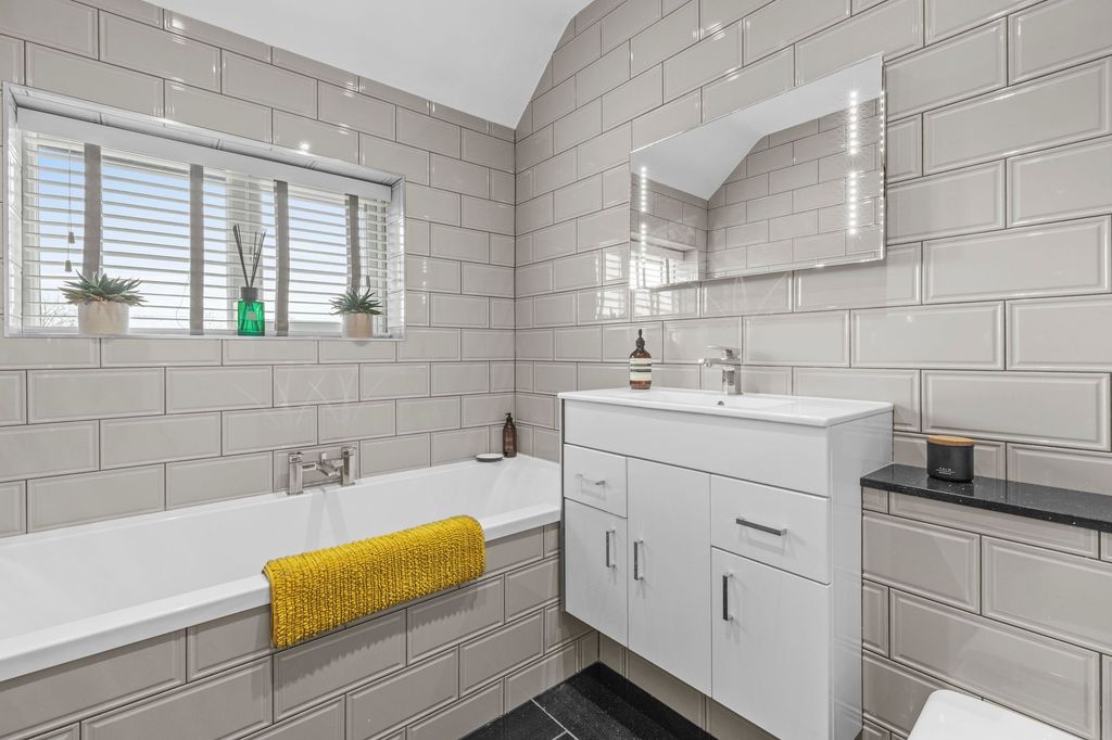 Additional image 13 of 4 bed detached house for saleWorlds End Lane, Weston Turville HP22
