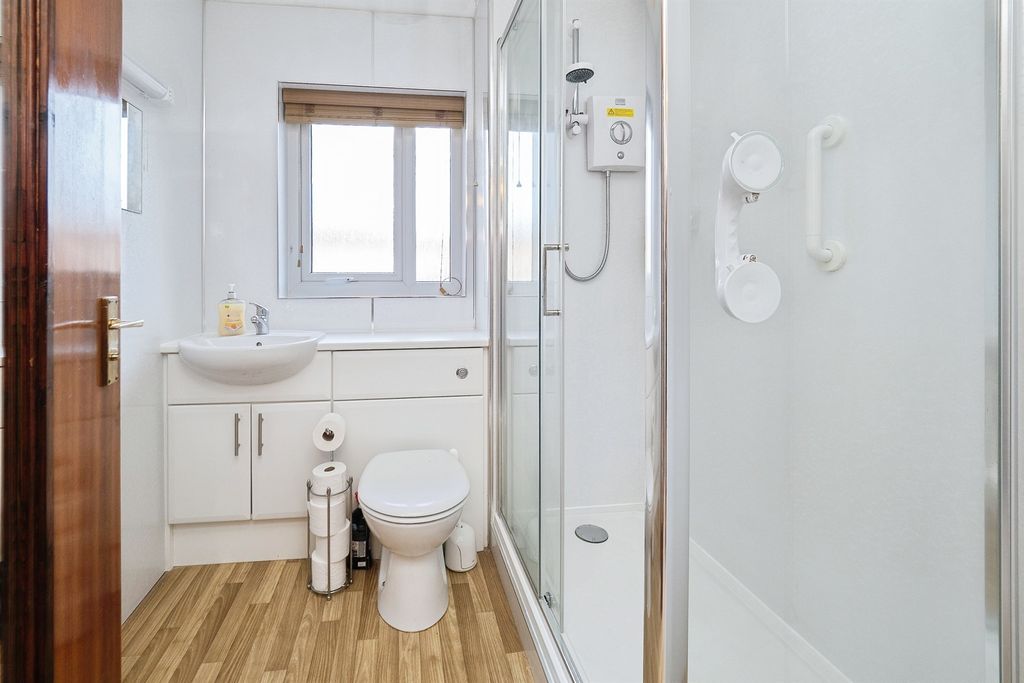 Additional image 8 of 2 bed flat for saleSt. Ellens Court, Beverley HU17