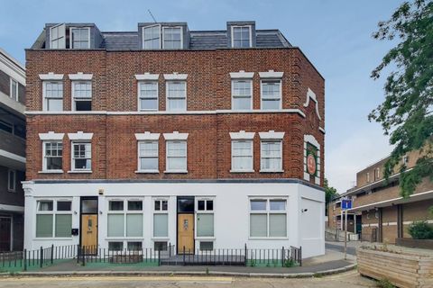 Stepney Causeway, Limehouse, London E1