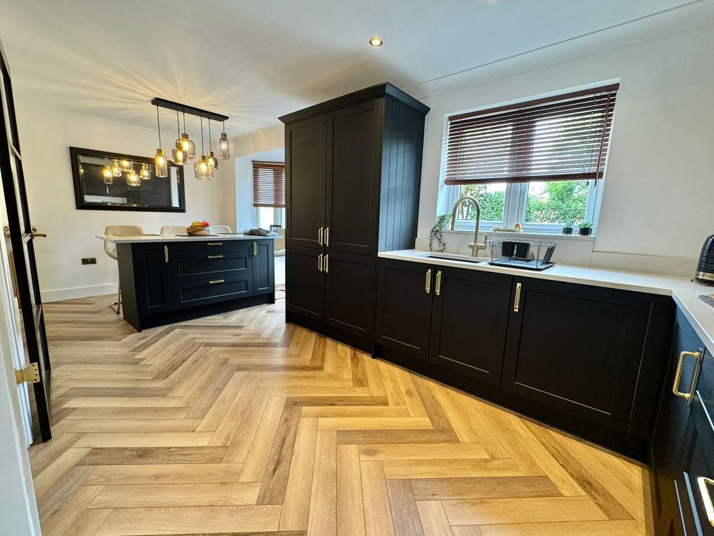 Additional image 2 of 4 bed detached house for saleOrchid Close, Bedworth CV12