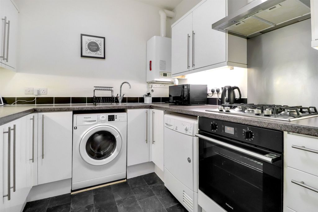 Additional image 3 of 2 bed flat for saleMarket Place, Bideford, Devon EX39