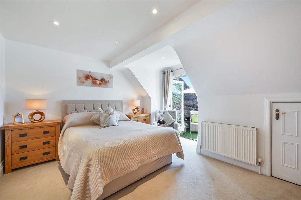 Additional image 22 of 2 bed flat for saleHolly Hill Park, Banstead SM7