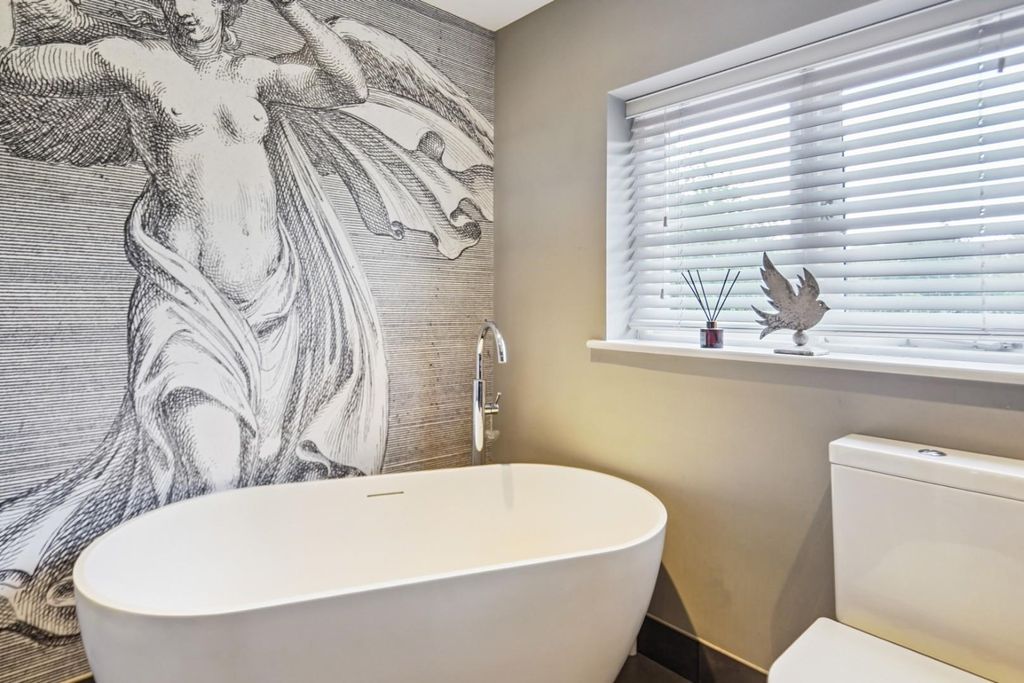 Additional image 15 of 4 bed detached house for saleWhielden Street, Old Amersham, Buckinghamshire HP7
