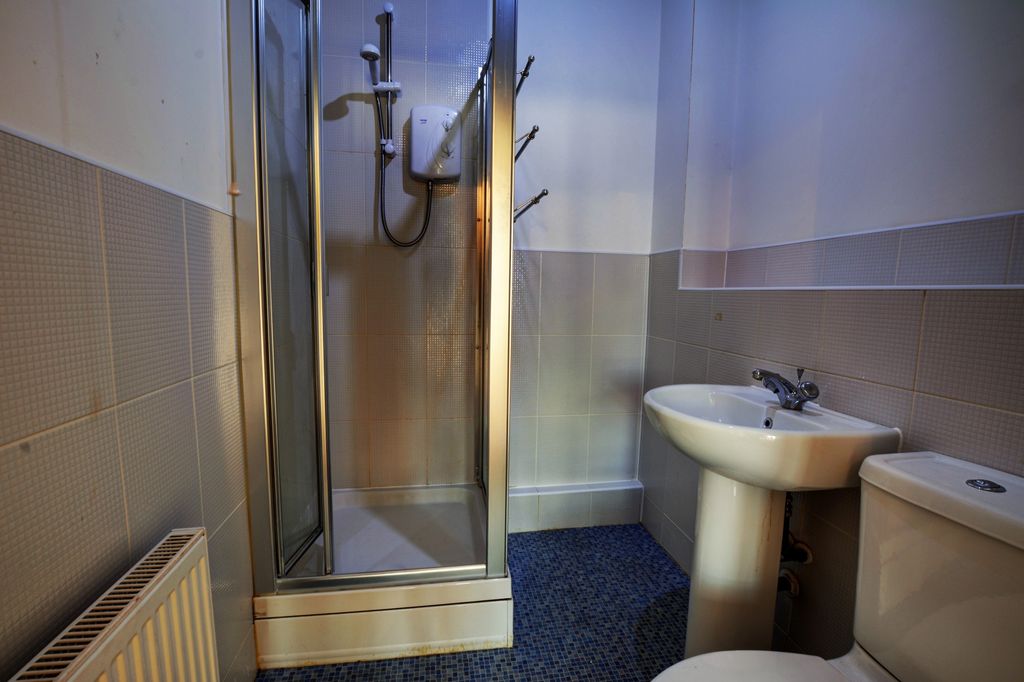 Additional image 4 of 2 bed flat for saleLowbridge Walk, Bilston, West Midlands WV14
