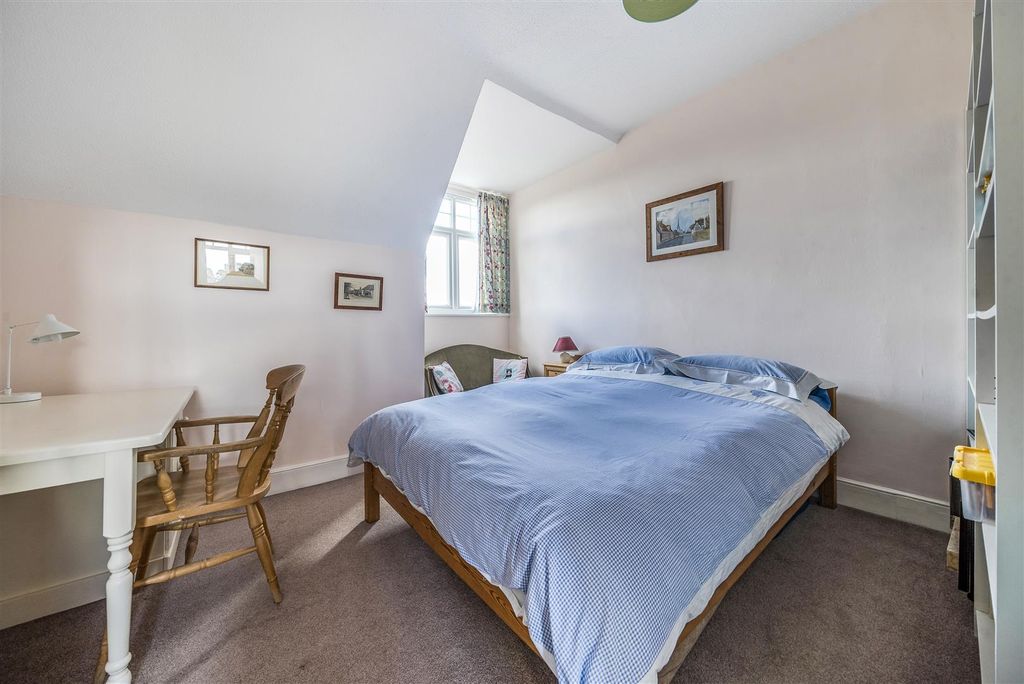Additional image 21 of 6 bed detached house for salePemberley Avenue, Bedford MK40