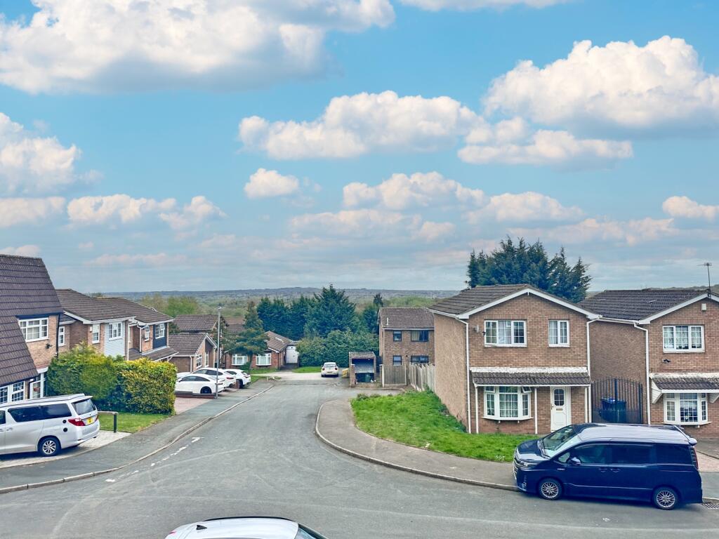 St. Christopher Close, West Bromwich photo 2