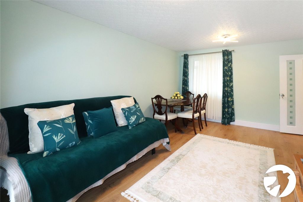 Additional image 4 of 2 bed flat for saleEssenden Road, Belvedere DA17