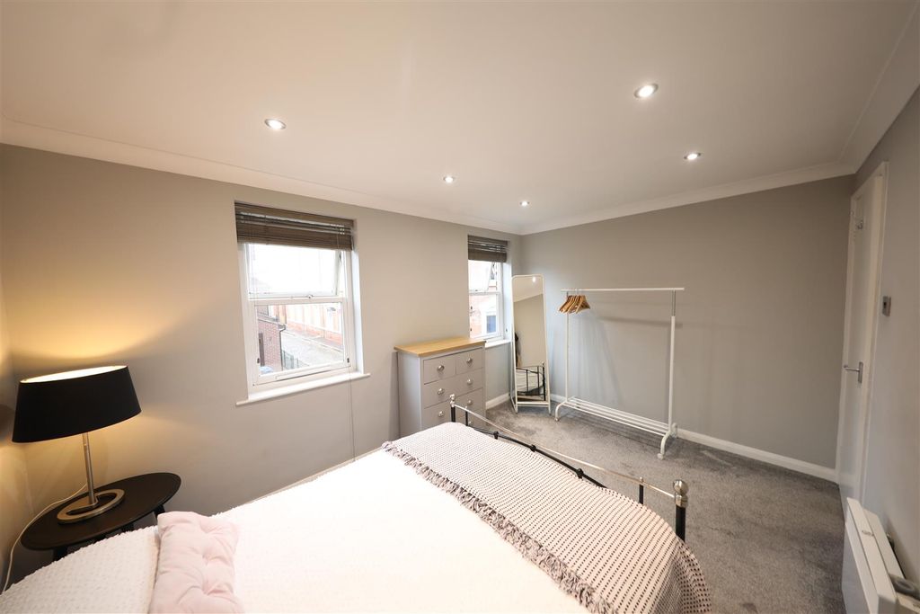 Additional image 6 of 2 bed flat for saleFish Street, Hull HU1