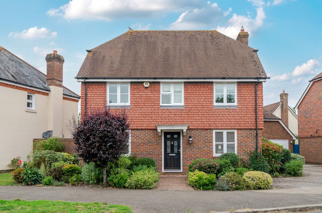 4 bed detached house for saleLuxford Way, Billingshurst RH14