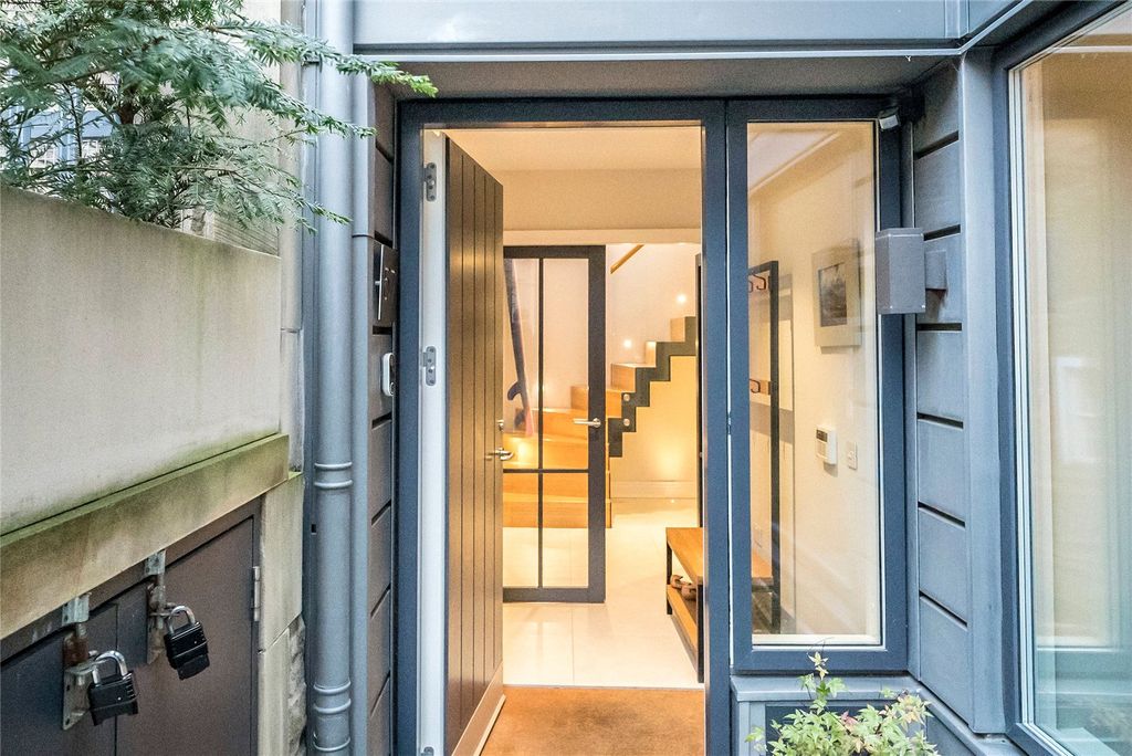Additional image 2 of 3 bed mews for saleHill Street South Lane, New Town, Edinburgh EH2