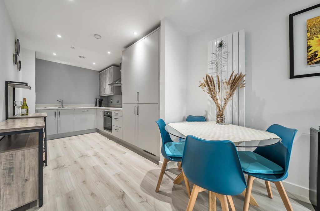 Additional image 9 of 2 bed flat for saleAlderton Court, Regal Walk, Bexleyheath DA6